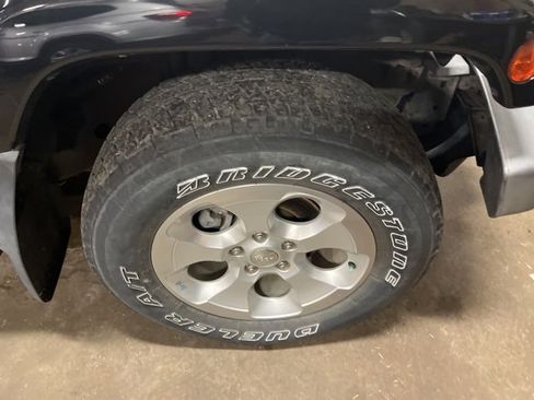 Used 2015 Jeep Wrangler Sahara w/ Connectivity Group image 5