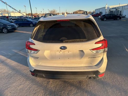 Used 2020 Subaru Forester Premium image 31