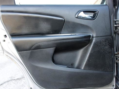 Used 2016 Dodge Journey SE w/ Flexible Seating Group image 34