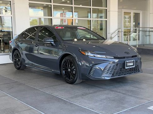 Used 2026 Toyota Camry SE FWD image 6
