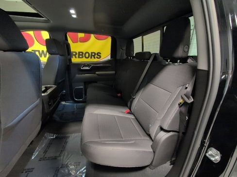 New 2026 Chevrolet Silverado 1500 RST w/ Dark Appearance Package image 33