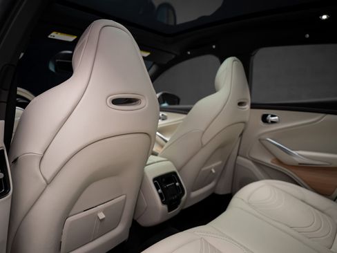Used 2023 Aston Martin DBX AWD/4WD image 58