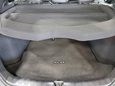 Used 2020 Nissan Kicks SR w/ SR Premium Package FWD image 16