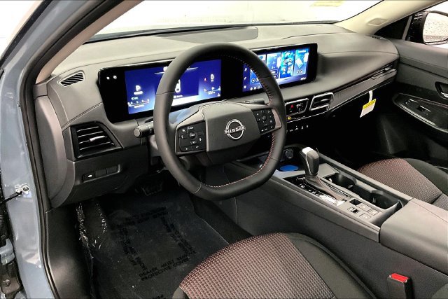 New 2027 Nissan Sentra SR FWD image 7