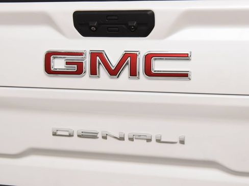 Used 2020 GMC Sierra 2500 Denali w/ Denali Ultimate Package AWD/4WD image 22