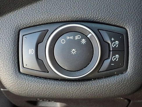 Used 2015 Ford Escape SE image 25