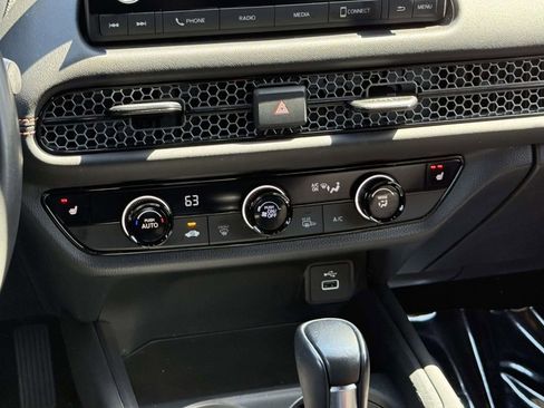 Used 2024 Honda HR-V Sport image 16