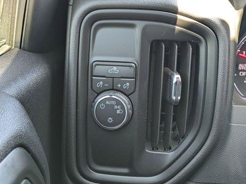 Used 2022 Chevrolet Silverado 1500 Custom RWD image 20