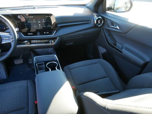 Certified 2025 Chevrolet Equinox LT image 11