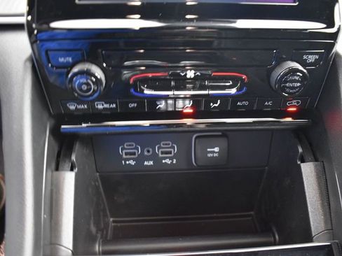 New 2025 Jeep Grand Cherokee Laredo X w/ Trailer Tow Package image 25