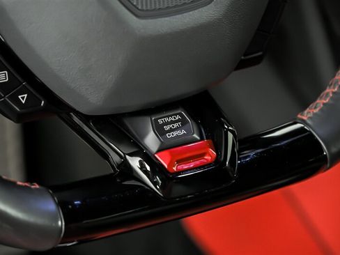 Used 2021 Lamborghini Huracan EVO RWD image 21