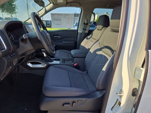 New 2025 Nissan Frontier SV AWD/4WD image 10