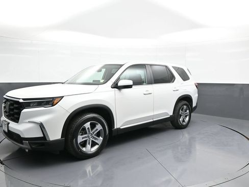 Used 2023 Honda Pilot EX-L image 10