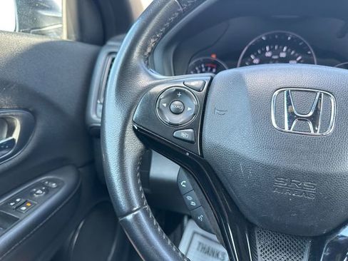 Used 2021 Honda HR-V Sport image 23