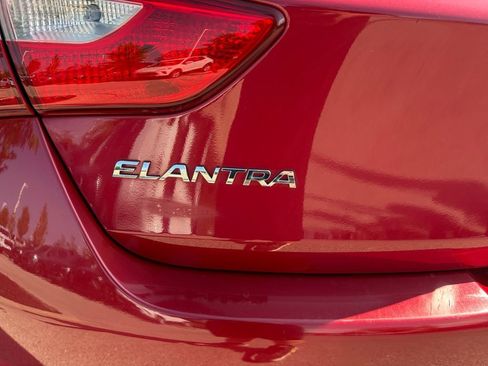 Used 2014 Hyundai Elantra GT FWD image 30