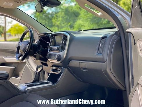 Used 2022 Chevrolet Colorado LT w/ Fleet Safety Package RWD image 18