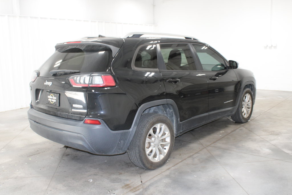 Used 2020 Jeep Cherokee Latitude FWD image 8