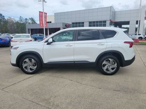 Used 2021 Hyundai Santa Fe SE image 2