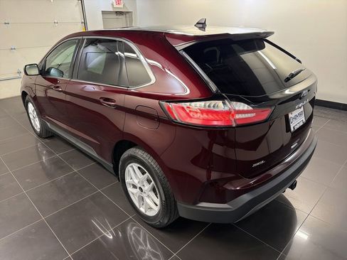 Certified 2024 Ford Edge SEL w/ Convenience Package AWD/4WD image 4