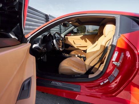 Used 2013 Ferrari 458 Italia Coupe image 35