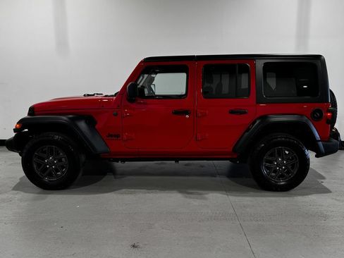 Used 2025 Jeep Wrangler Unlimited Sport AWD/4WD image 15