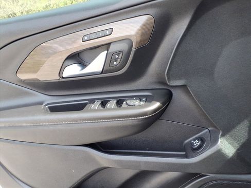 Used 2023 GMC Terrain Denali w/ Denali Premium Package image 24