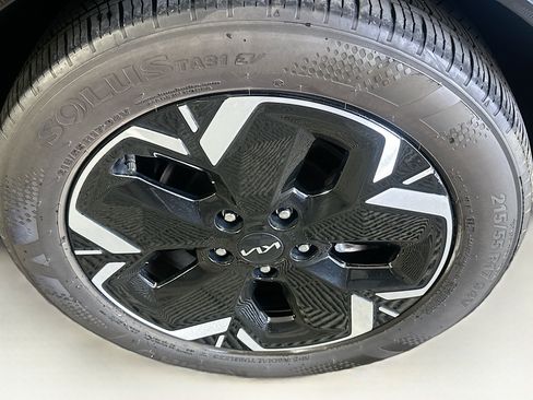 Used 2023 Kia Niro Wind FWD image 11