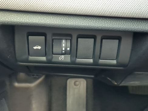 Used 2025 Subaru Legacy Premium AWD/4WD image 19