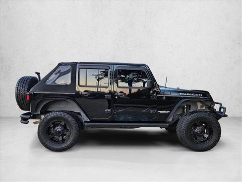 Used 2014 Jeep Wrangler Unlimited Rubicon w/ Connectivity Group AWD/4WD image 4