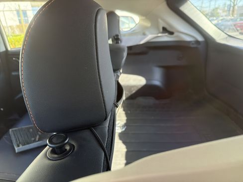 Used 2019 Subaru Crosstrek 2.0i Limited w/ Moonroof Package w/Navigation image 19