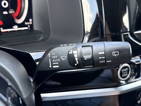 Used 2023 Nissan Pathfinder Platinum w/ Lighting Package (N93) image 26