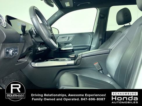 Used 2021 Mercedes-Benz GLB 250 4MATIC image 4