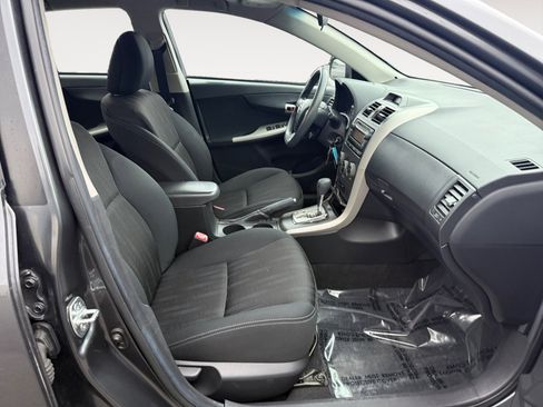 Used 2012 Toyota Corolla S image 19