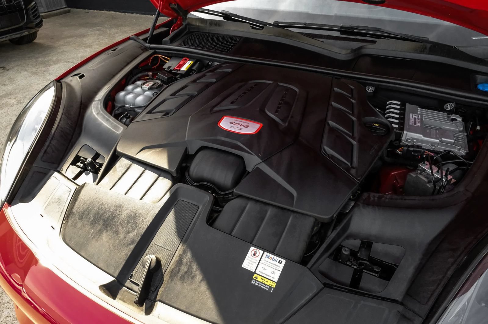 Used 2022 Porsche Cayenne GTS AWD/4WD image 53