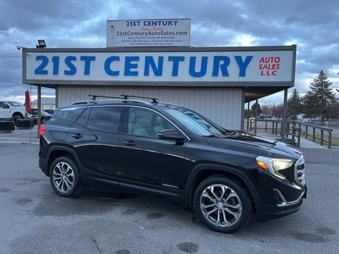 Used 2018 GMC Terrain SLT image 1