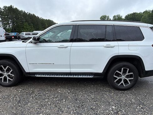 Used 2025 Jeep Grand Cherokee L Limited w/ Luxury Tech Group II AWD/4WD image 11