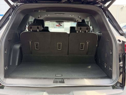 Certified 2022 Chevrolet Traverse LT w/ LPO, Black Accent Package AWD/4WD image 9