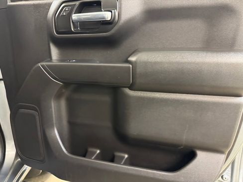 Used 2020 Chevrolet Silverado 1500 Custom w/ Custom Value Package AWD/4WD image 28