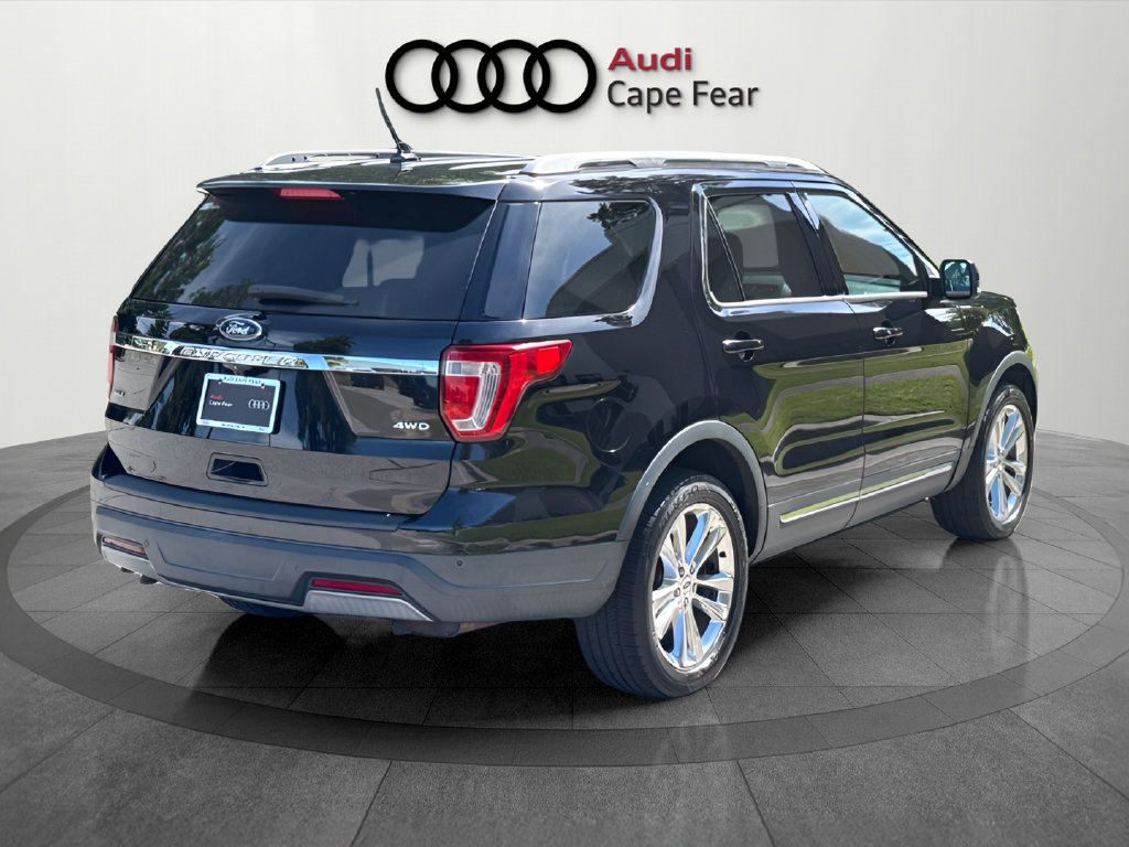 Used 2019 Ford Explorer XLT w/ Equipment Group 202A AWD/4WD image 7