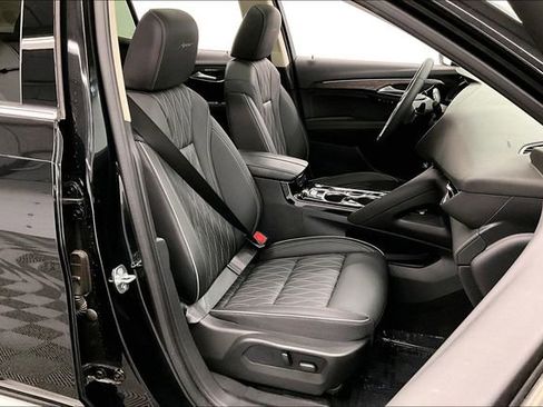 Used 2023 Buick Envision Avenir image 8