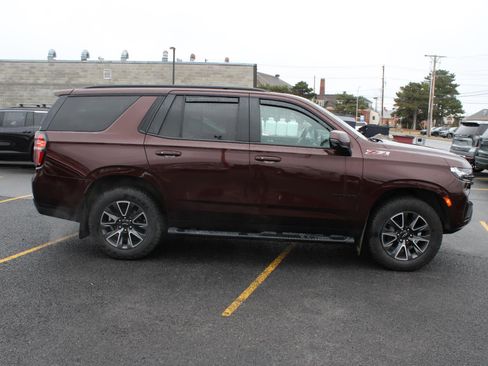 Used 2022 Chevrolet Tahoe Z71 w/ Luxury Package image 4