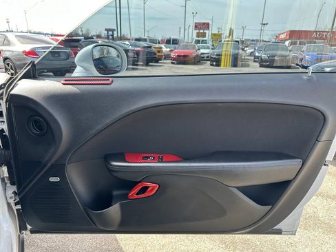 Used 2016 Dodge Challenger R/T w/ Driver Convenience Group image 19