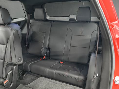 Used 2023 Chevrolet Traverse RS w/ LPO, Floor Liner Package image 29