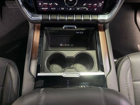 Certified 2025 GMC Yukon XL Denali image 23