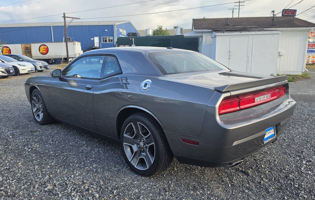 Used 2012 Dodge Challenger R/T RWD image 5