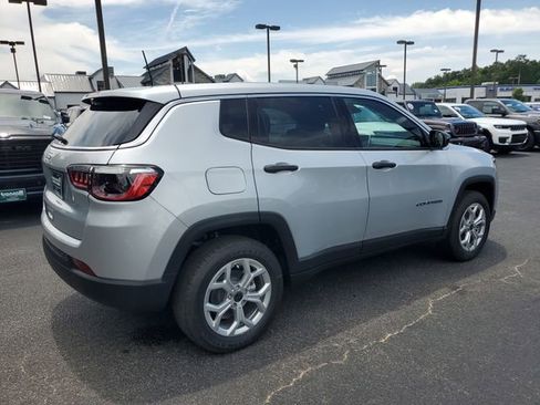 New 2025 Jeep Compass Sport image 6