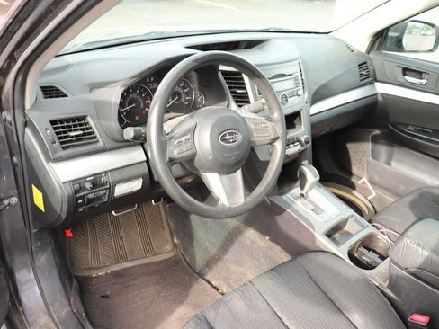 Used 2010 Subaru Legacy 2.5i AWD/4WD image 10