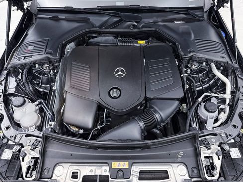 Used 2022 Mercedes-Benz C 300 Sedan image 2