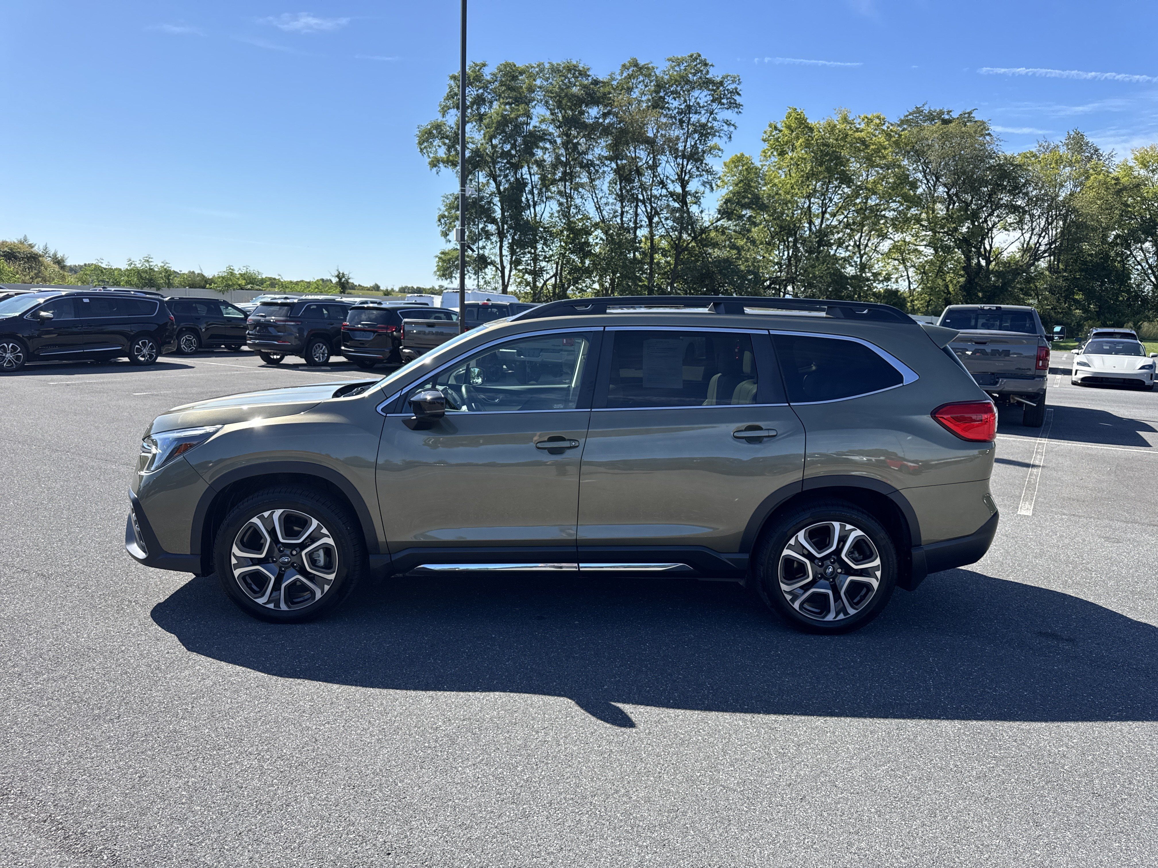 Used 2024 Subaru Ascent Limited w/ Technology Package AWD/4WD image 24