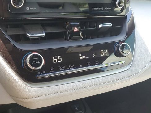 Used 2019 Toyota Corolla XSE image 25